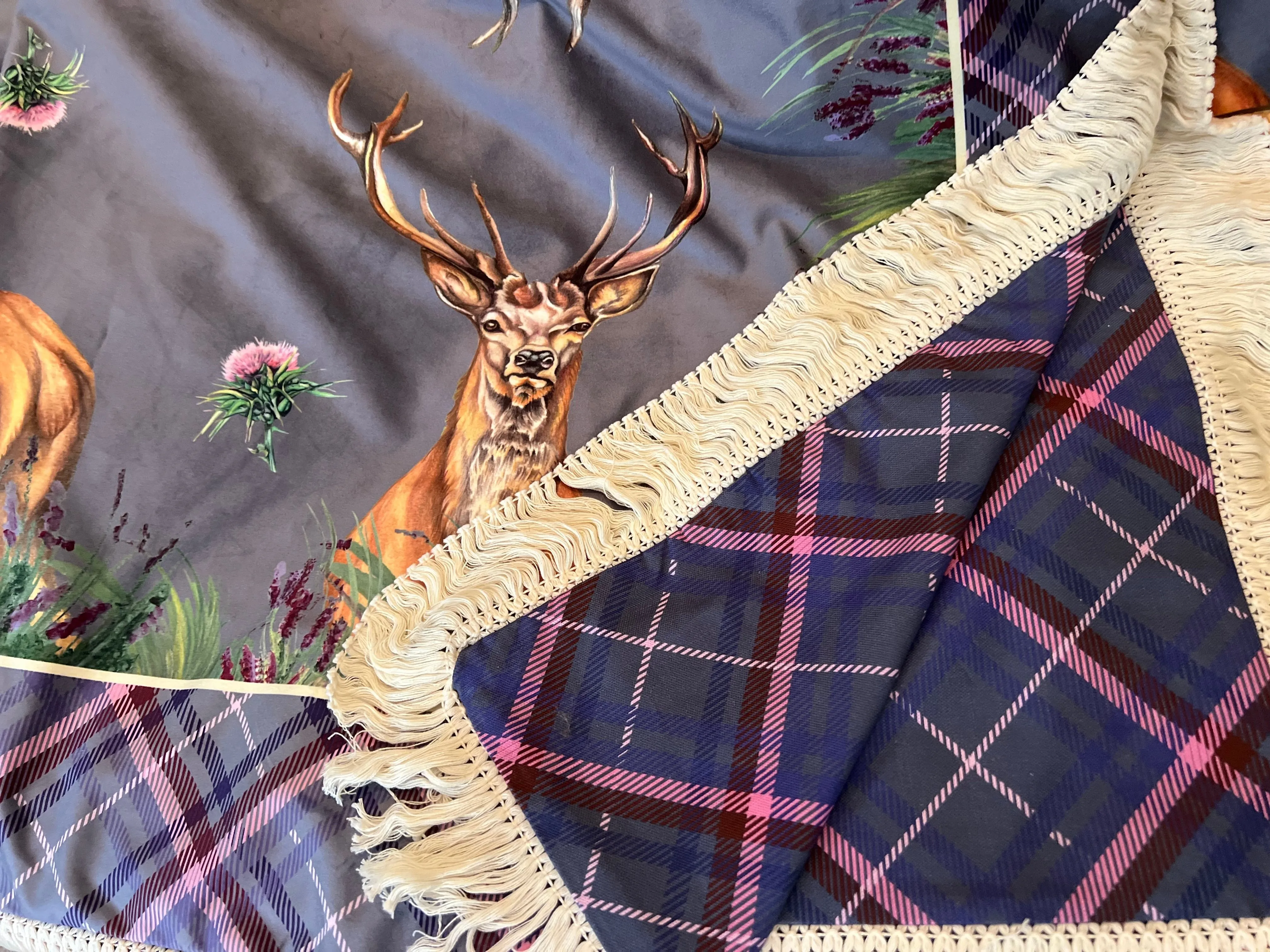 Caledonia Luxury Velvet Stag King Size Throw in Soft Amethyst