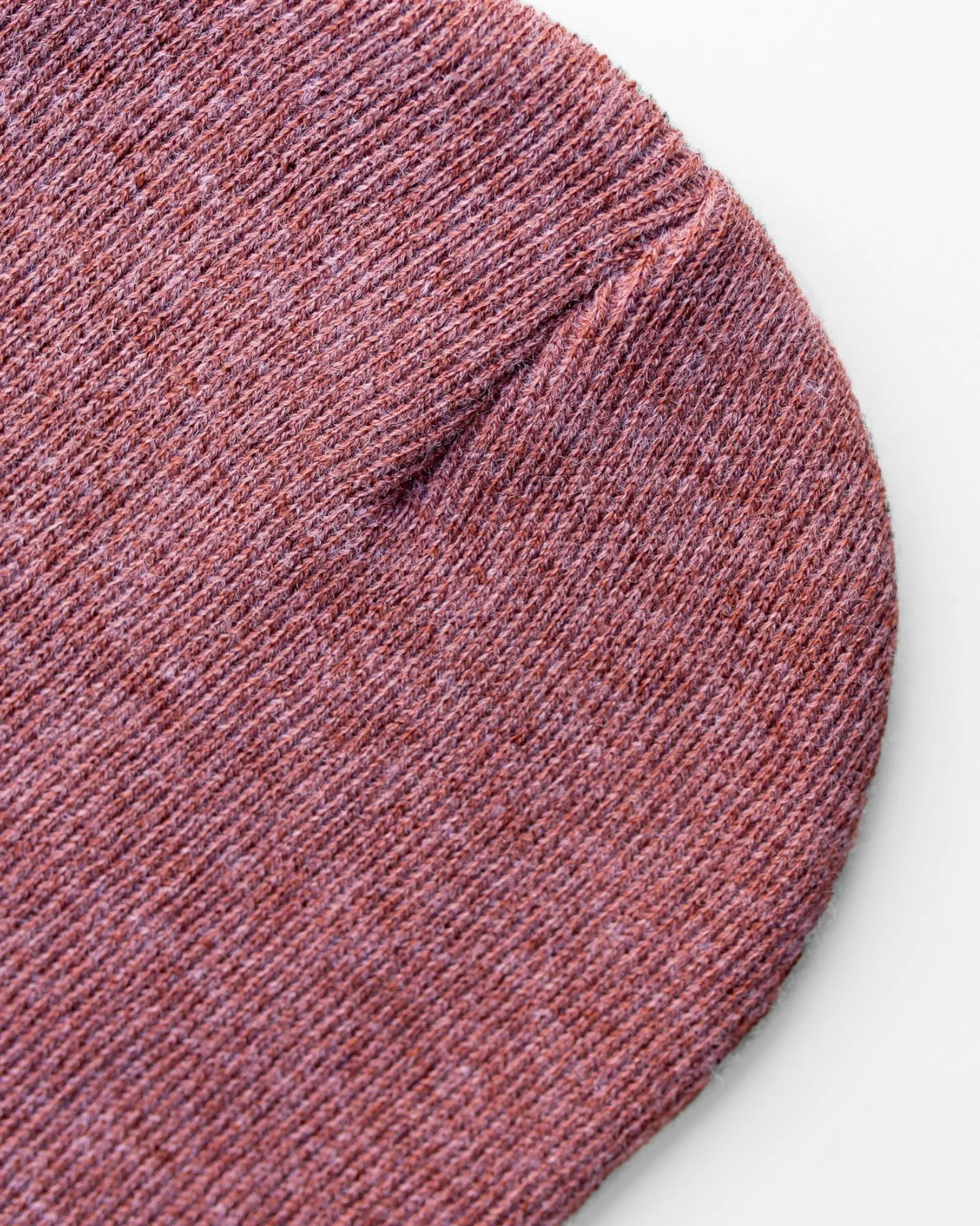 CS103 HAAKWEAR Traditional Silent Cuffed Beanie, Rusty Burgundy