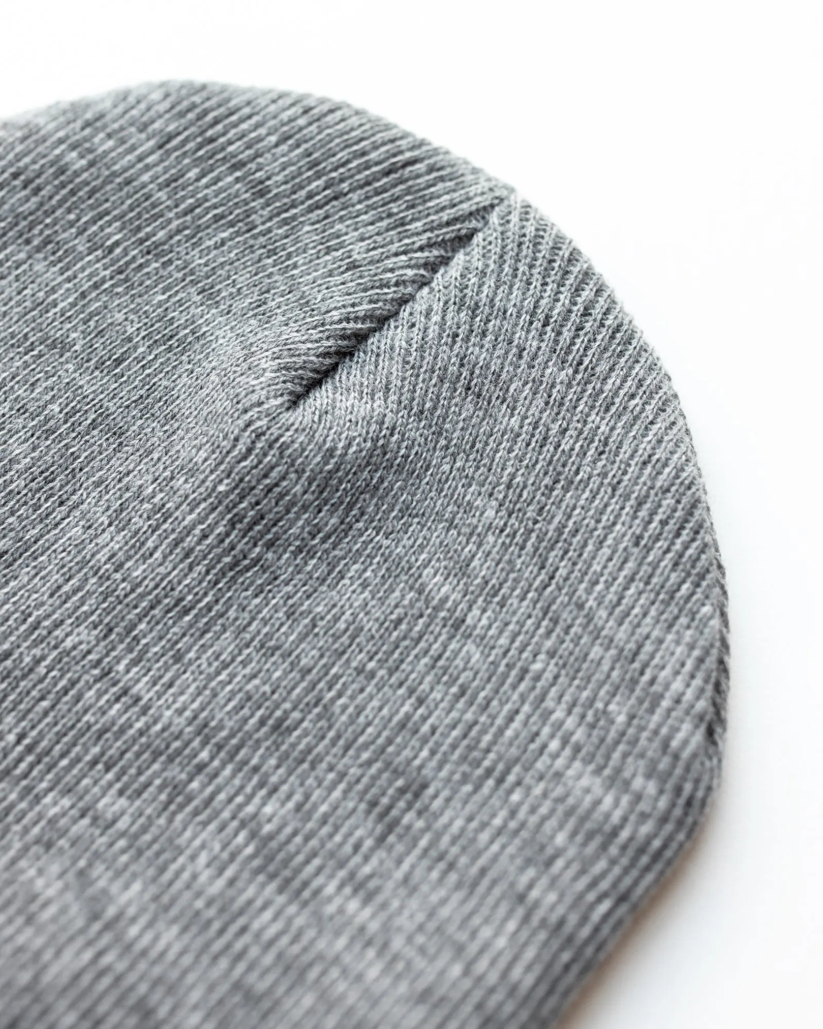 CS105 HAAKWEAR Traditional Silent Cuffed Beanie, Koala Gray