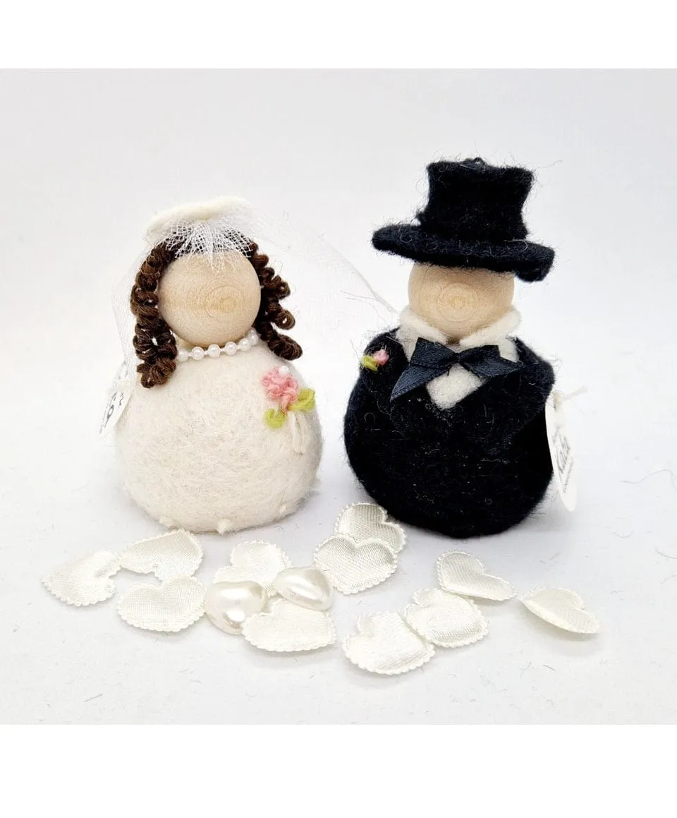 Felt wool Bride and Groom - Wedding Couple