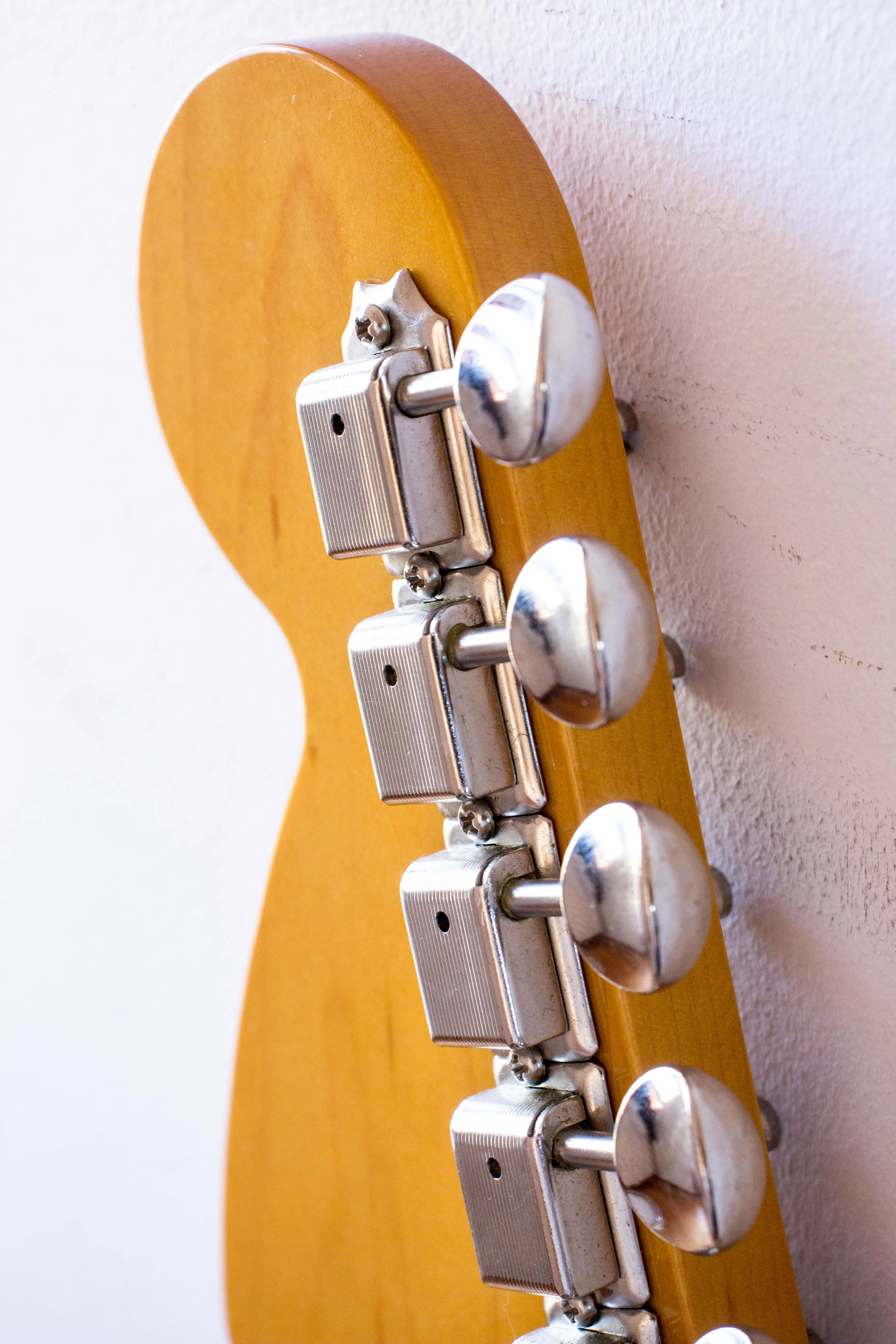 Fender Japan '69 Reissue Mustang MG69 Rebel Yellow 2010